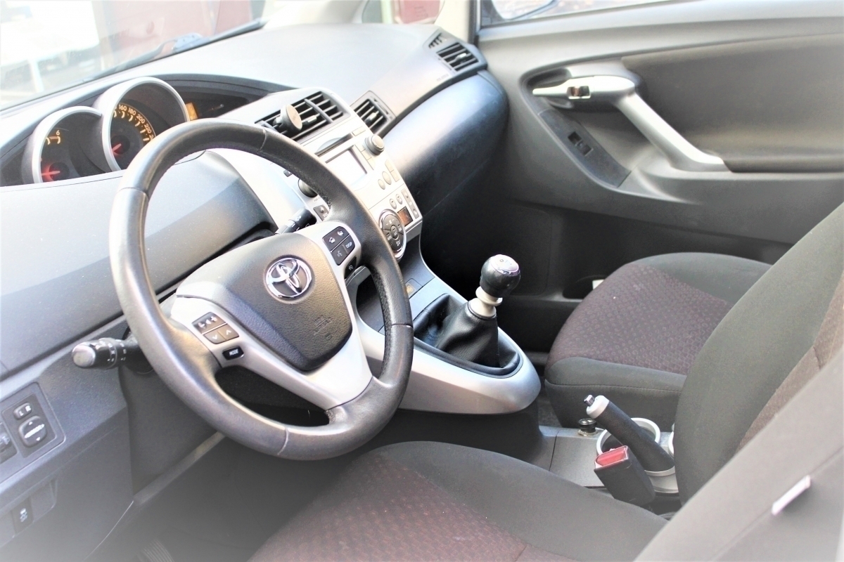 Toyota Verso — 11